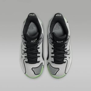 Nike Tatum 3 Big Kids' Basketball Shoes (HF3136-001, Platinum Tint/Particle Grey/Grey Fog/Black) - Image 4